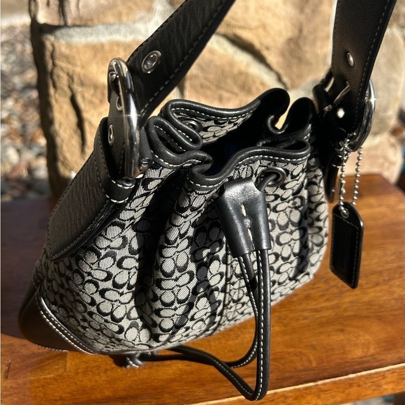 Vintage COACH Mini C Signature Drawstring Crossbody Hobo 6387 Like New - Picture 6 of 16